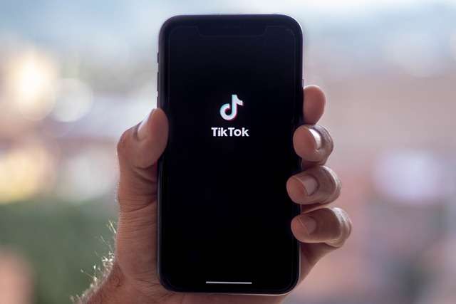 TikTok Influencer Brooke George Charged with Murder in Dubai, Claims Self-Defense — AI-generated illustration